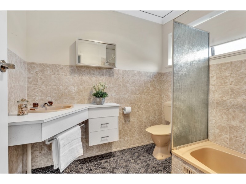 2/363 Military Road, Henley Beach SA 5022