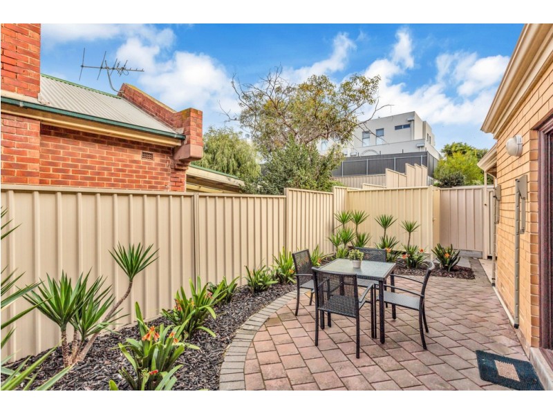 2/363 Military Road, Henley Beach SA 5022