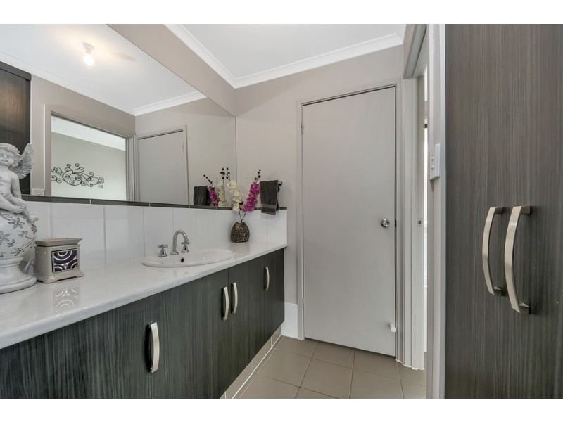 145 President Avenue, Andrews Farm SA 5114