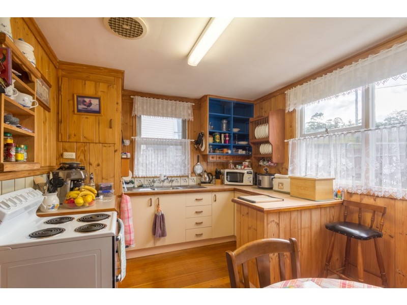 63 Greens Beach Road, Beaconsfield TAS 7270