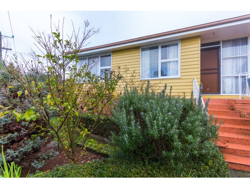 63 Greens Beach Road, Beaconsfield TAS 7270