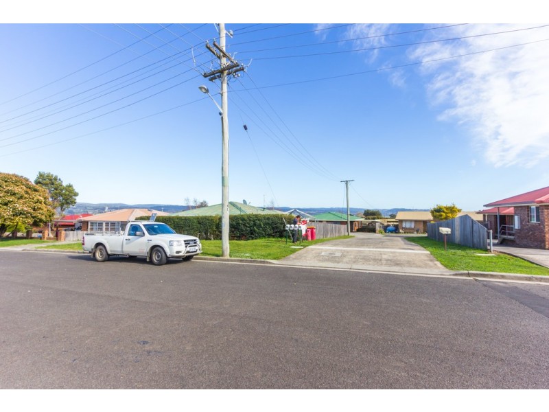 1/22 Bishops Drive, Newnham TAS 7248