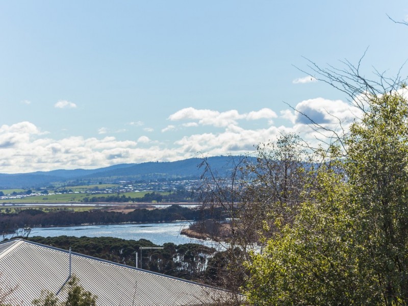 52 Forest Road, Trevallyn TAS 7250