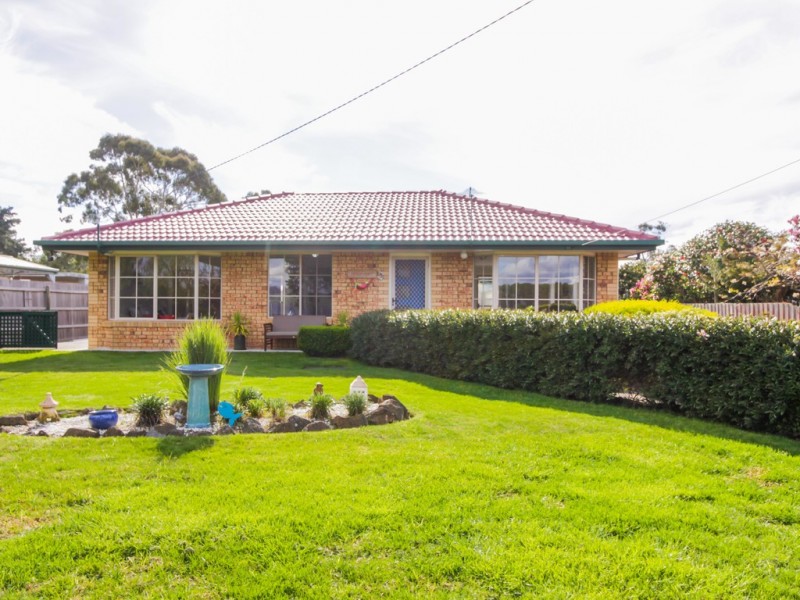 5 Swan Point Esplanade, Swan Point TAS 7275