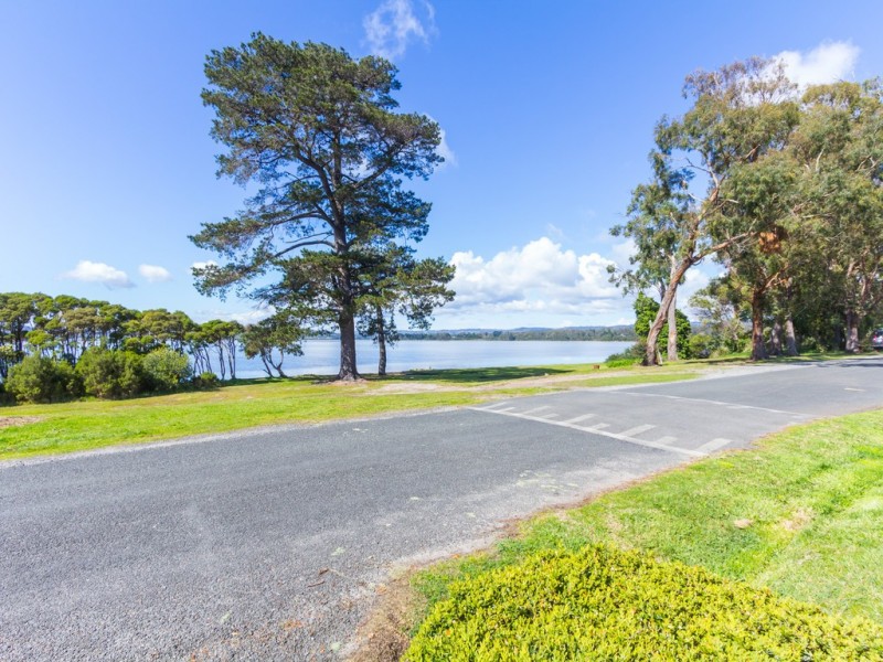 5 Swan Point Esplanade, Swan Point TAS 7275