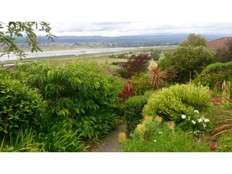 6 Winifred Circle, Riverside TAS 7250
