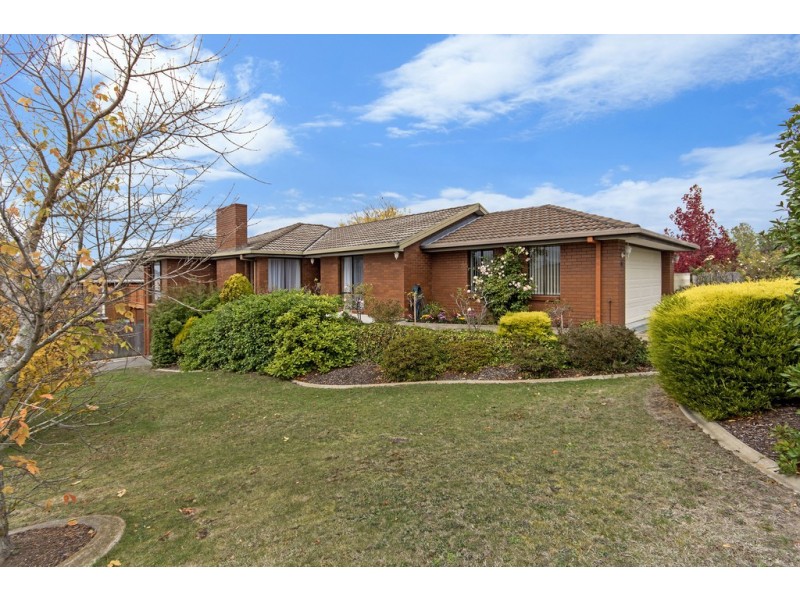 13 Benwerrin Crescent, Norwood TAS 7250