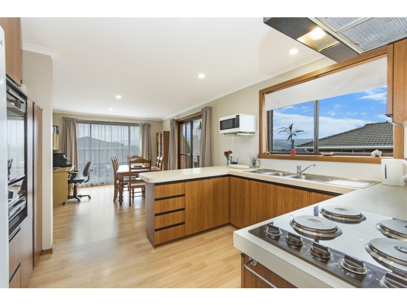 13 Benwerrin Crescent, Norwood TAS 7250