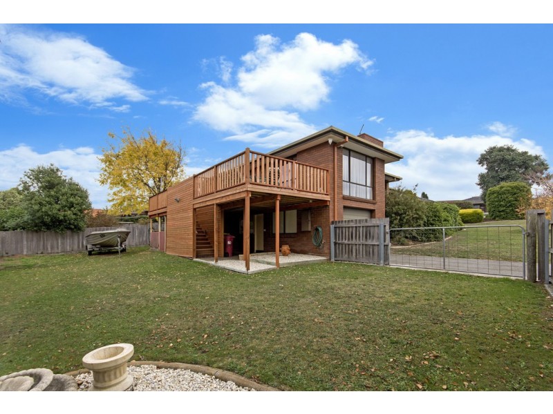 13 Benwerrin Crescent, Norwood TAS 7250