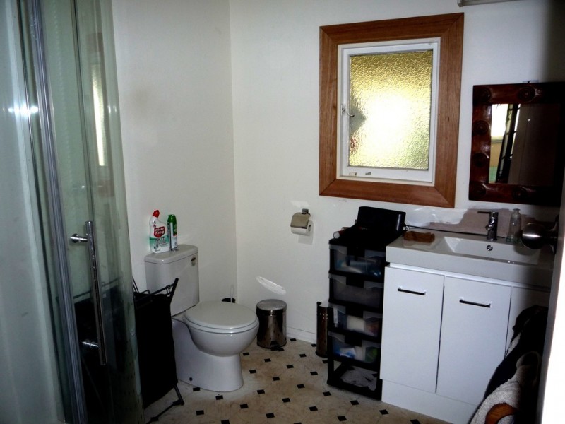 8 Kitchener Avenue, Beauty Point TAS 7270