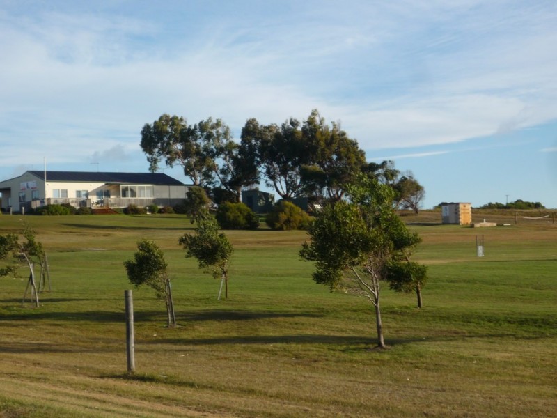8 Ninth Island Crescent, Lulworth TAS 7252