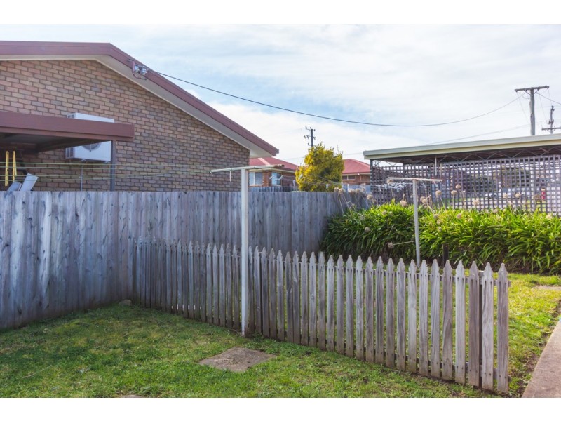 3 and 4/22 Bishops Drive, Newnham TAS 7248