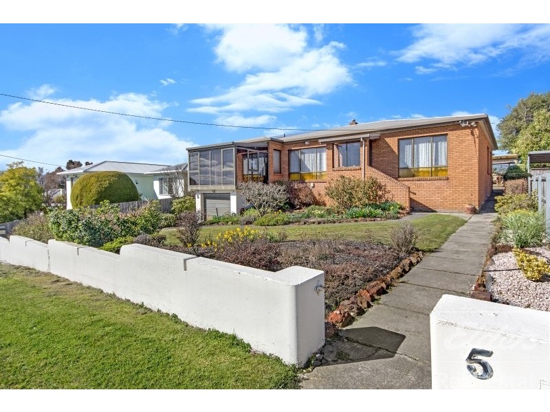 5 Freeland Crescent, Riverside TAS 7250