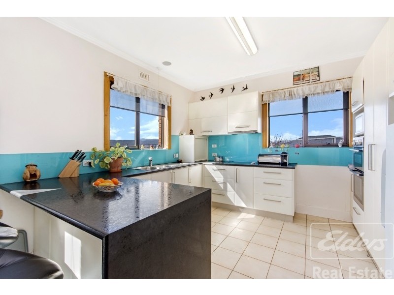 5 Freeland Crescent, Riverside TAS 7250