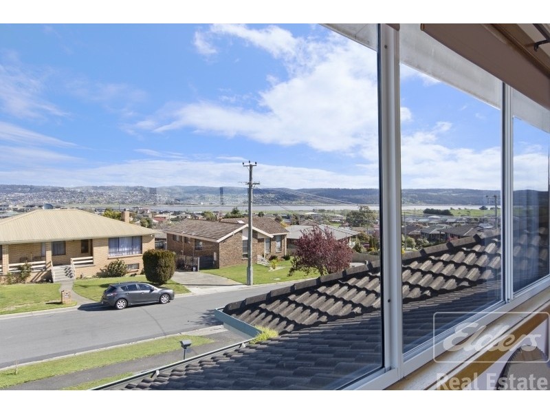 35 Bronzewing Avenue, Newnham TAS 7248