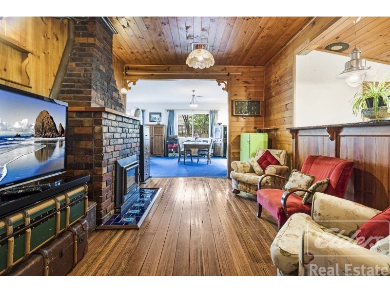 32 Station Road, Lilydale TAS 7268