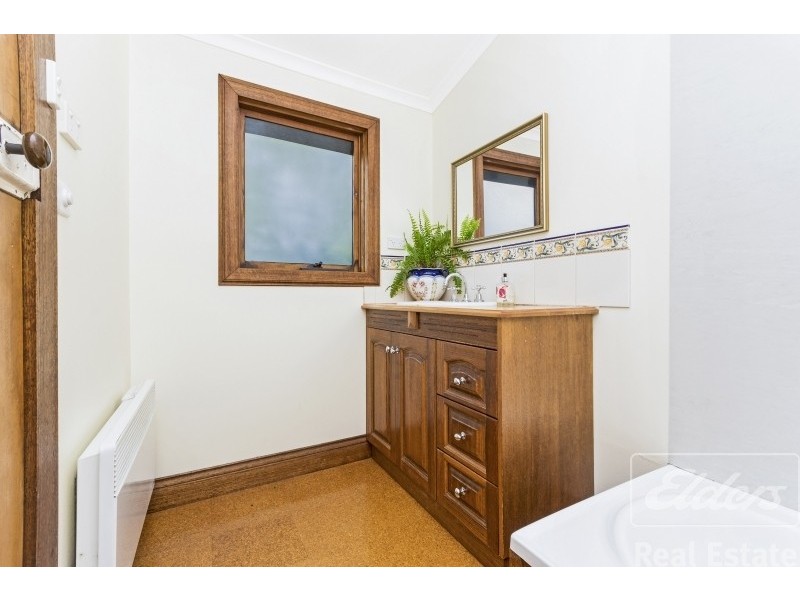 32 Station Road, Lilydale TAS 7268