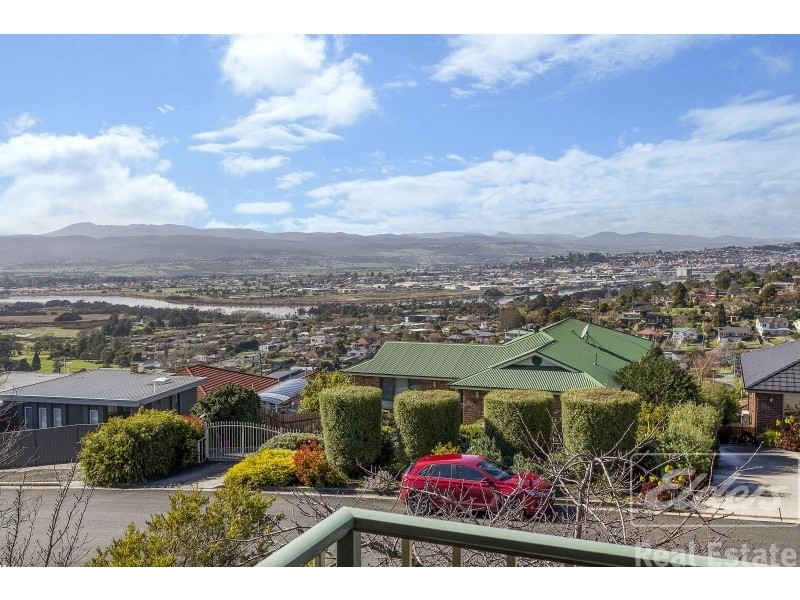 2 Tennyson Drive, Riverside TAS 7250