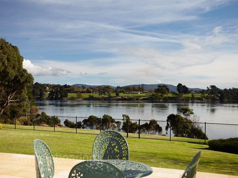 2 Tamar Avenue, George Town TAS 7253