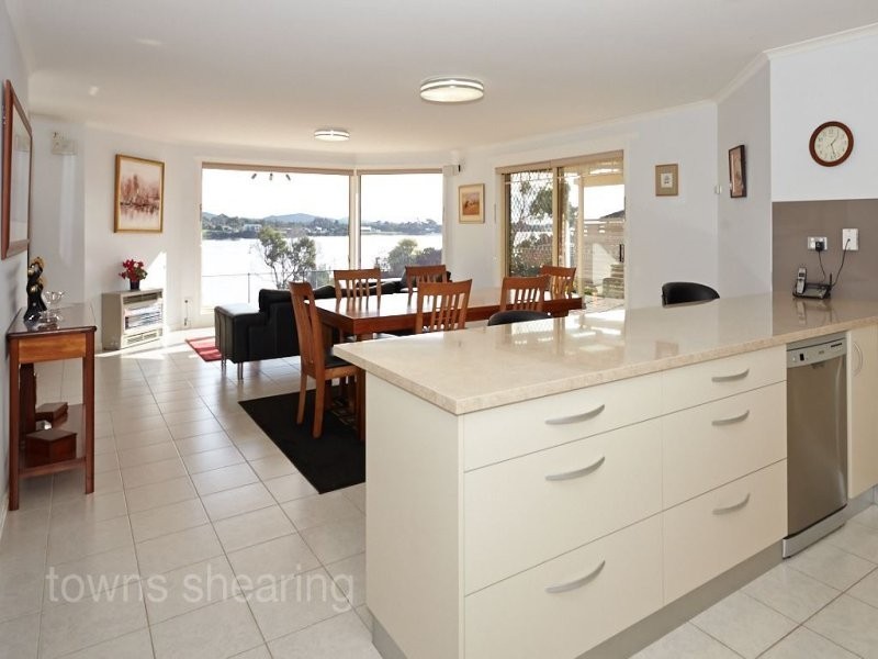 2 Tamar Avenue, George Town TAS 7253
