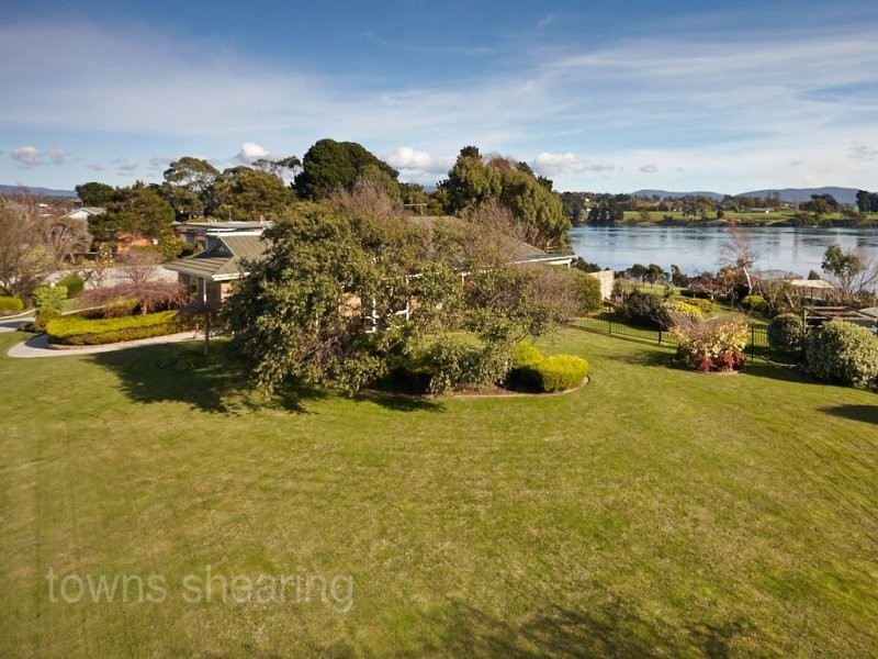 2 Tamar Avenue, George Town TAS 7253
