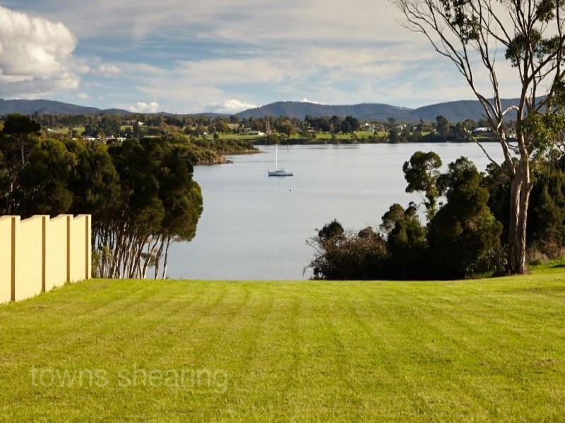 12 Reece Street, George Town TAS 7253