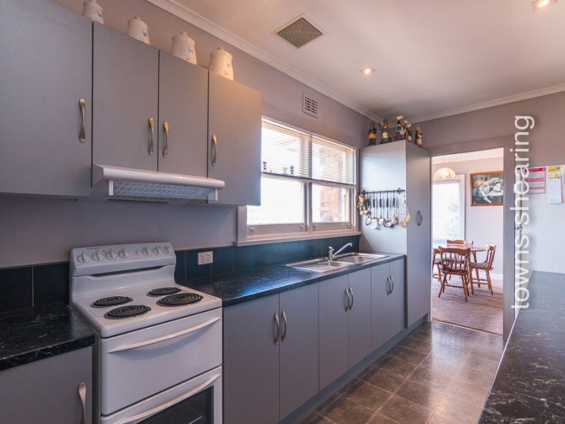 31 Ernest Street, Kings Meadows TAS 7249