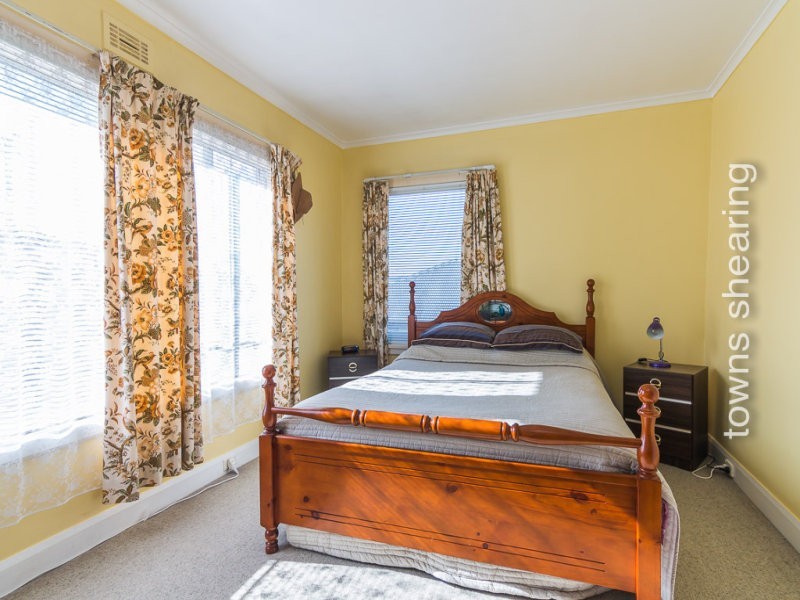 31 Ernest Street, Kings Meadows TAS 7249