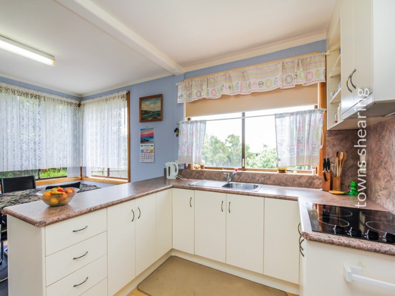 2 Sorell Street, Beaconsfield TAS 7270
