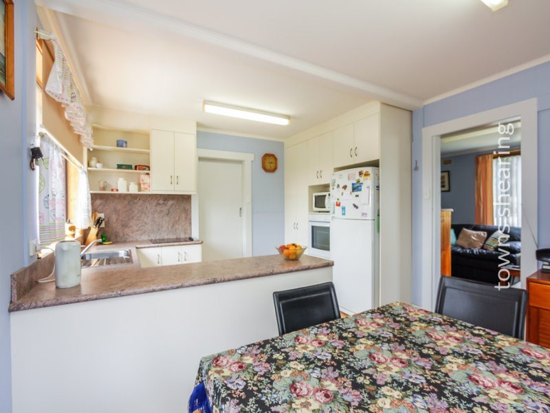 2 Sorell Street, Beaconsfield TAS 7270