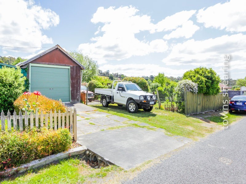2 Sorell Street, Beaconsfield TAS 7270