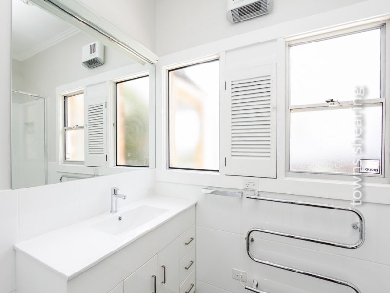 8 Notley Street, Newnham TAS 7248