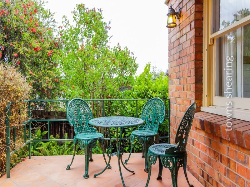 8 Notley Street, Newnham TAS 7248