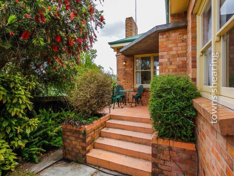 8 Notley Street, Newnham TAS 7248