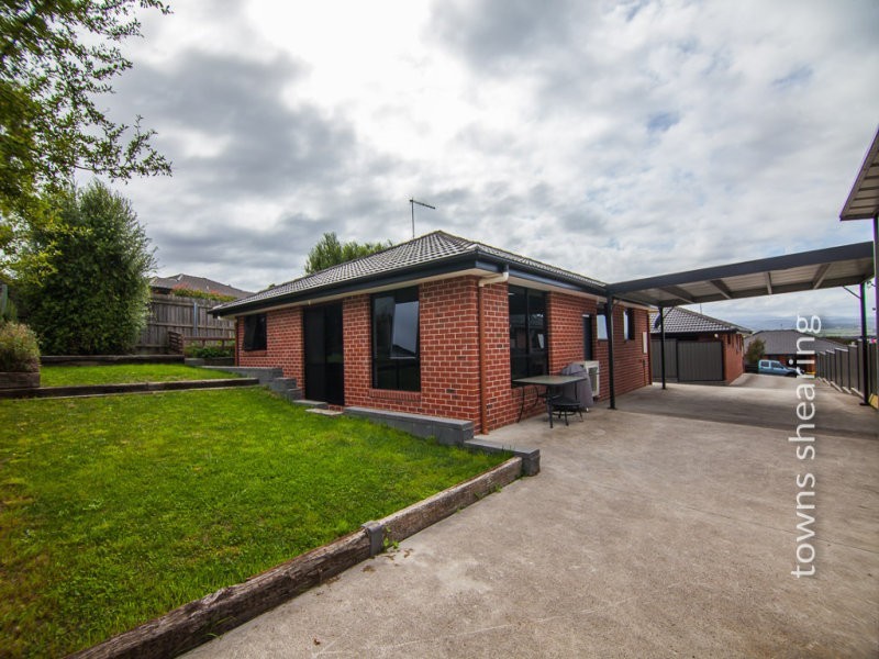 2/5 Lovely Banks Court, Legana TAS 7277