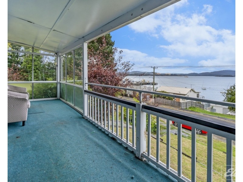 97 Flinders Street, Beauty Point TAS 7270