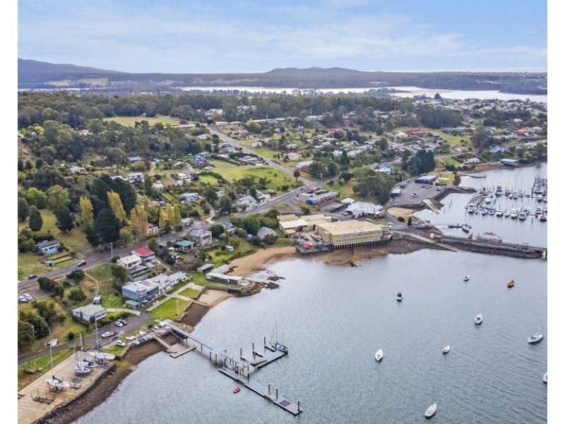 97 Flinders Street, Beauty Point TAS 7270