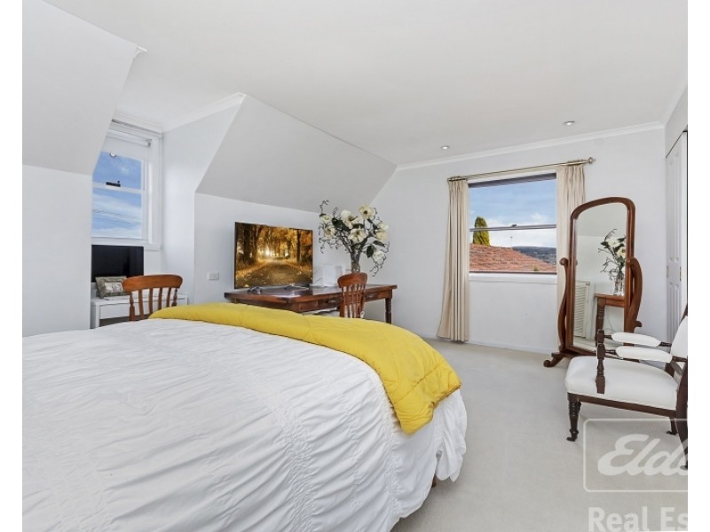 100 Viewbank Road, Newnham TAS 7248