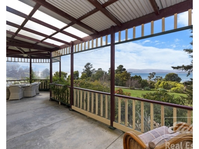 77 Flinders Street, Beauty Point TAS 7270