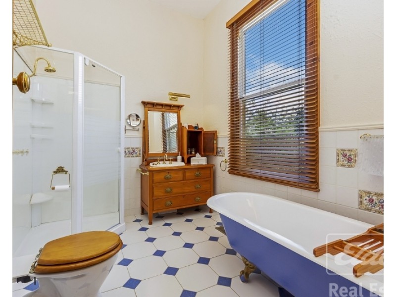 77 Flinders Street, Beauty Point TAS 7270