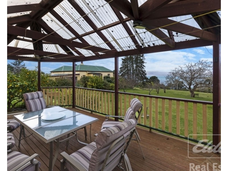77 Flinders Street, Beauty Point TAS 7270