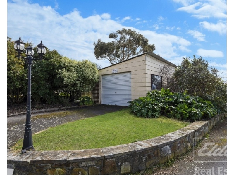 77 Flinders Street, Beauty Point TAS 7270