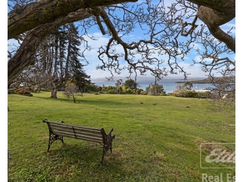 77 Flinders Street, Beauty Point TAS 7270