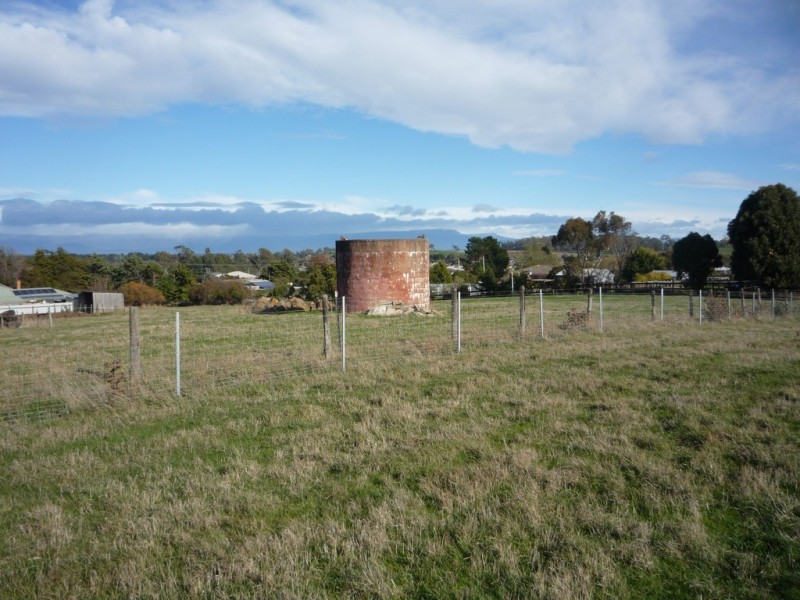 8 Seccombe Street, Perth TAS 7300