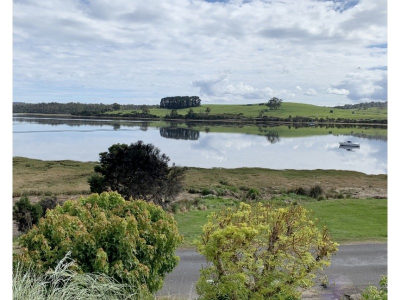 251 Rosevears Drive, Rosevears TAS 7277