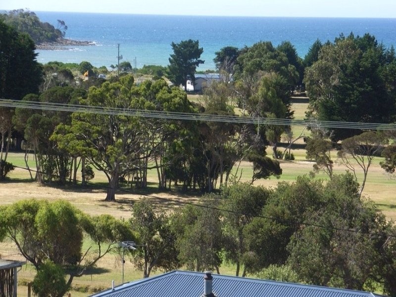38 Beach Crescent, Greens Beach TAS 7270
