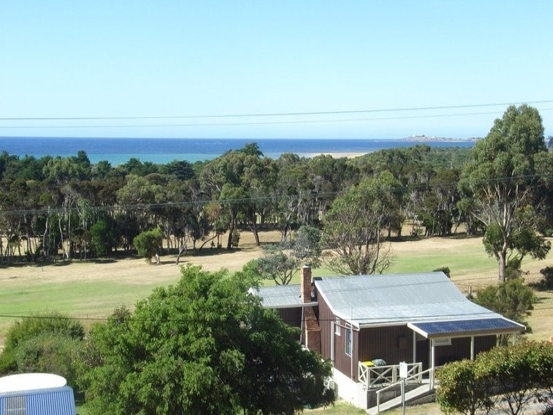 38 Beach Crescent, Greens Beach TAS 7270