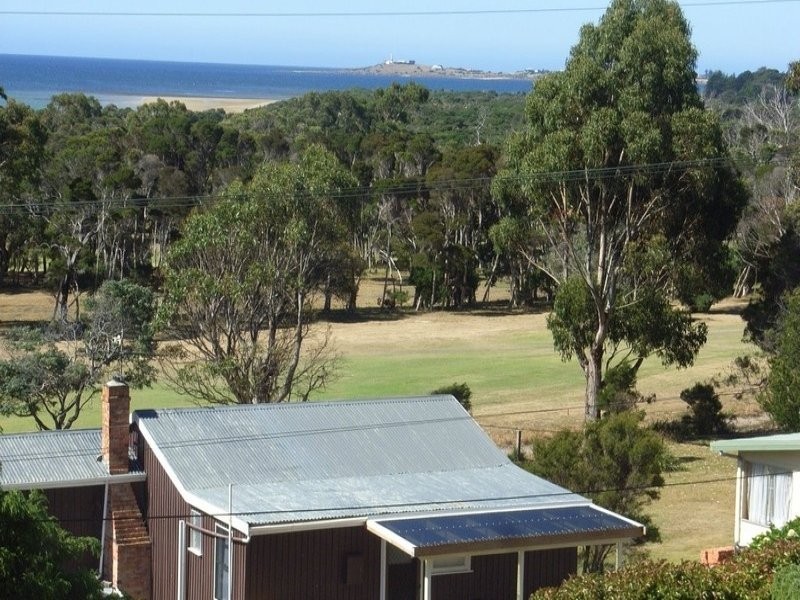 38 Beach Crescent, Greens Beach TAS 7270