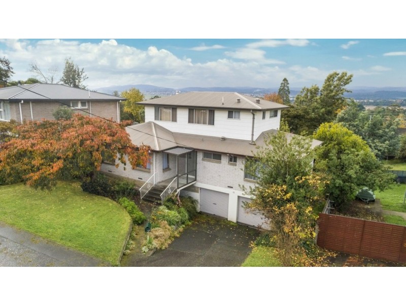 10 Riverside Drive, Riverside TAS 7250