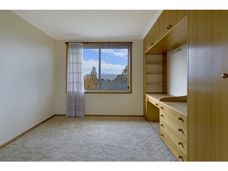 10 Riverside Drive, Riverside TAS 7250